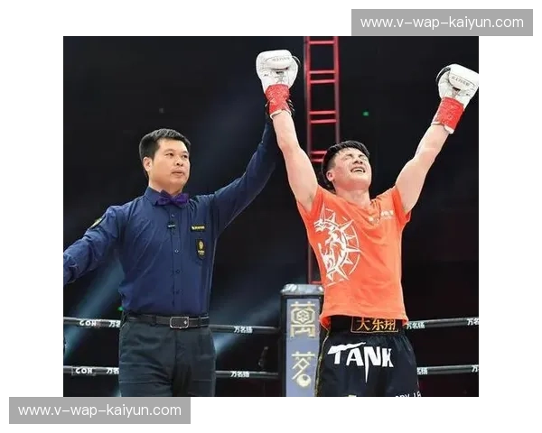 绝代双骄的终极回响：肯姆vs邱建良，泰拳天王与中国坦克的技术极简史